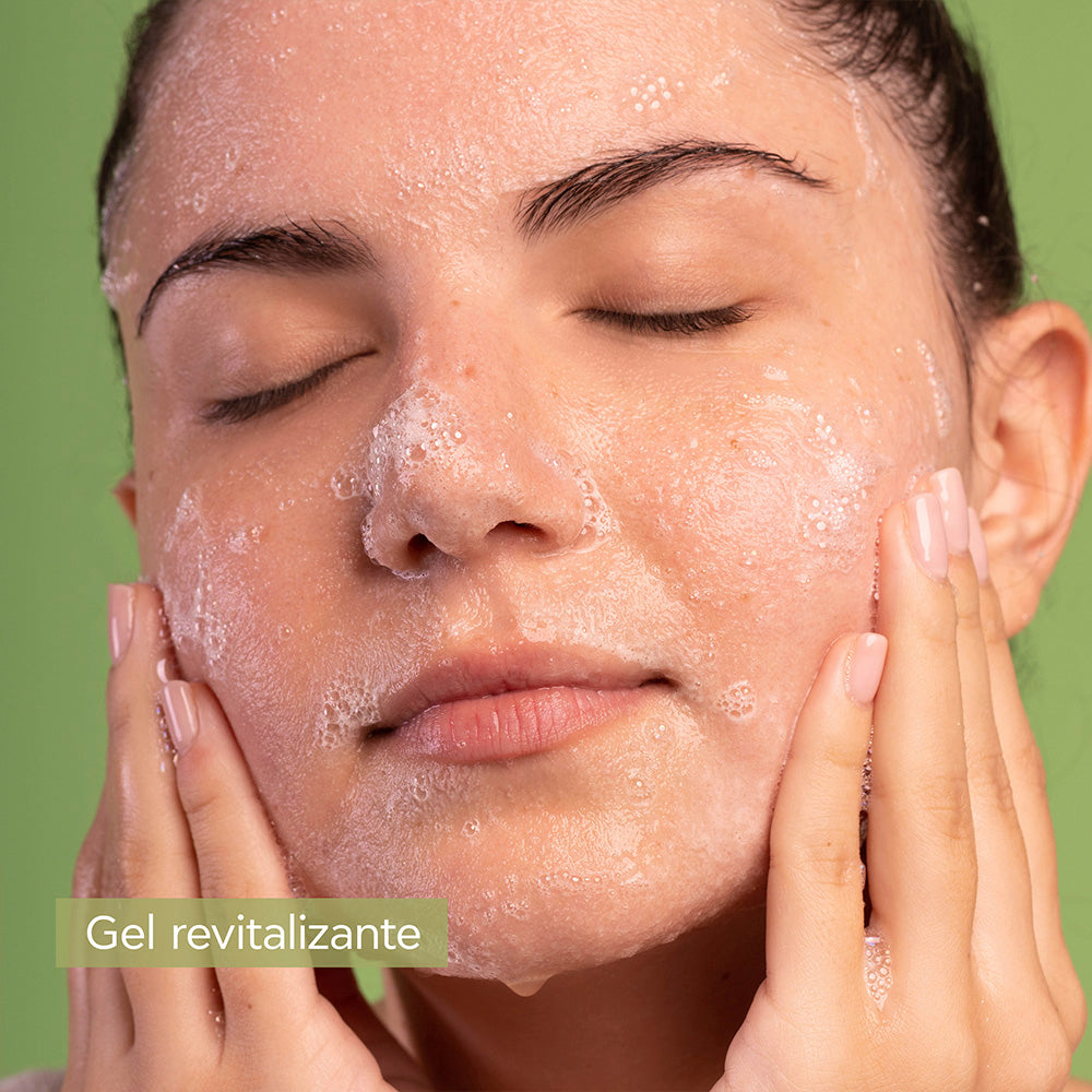 APIVITA PURIFYING CLEANSING GEL FACE 200ML